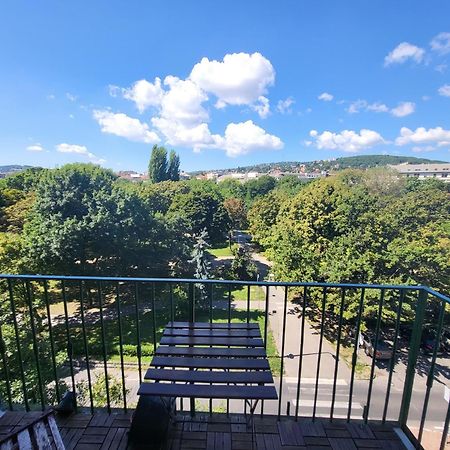 Sunny Panorama Flat Near Castle With Balcony Leilighet Budapest Eksteriør bilde