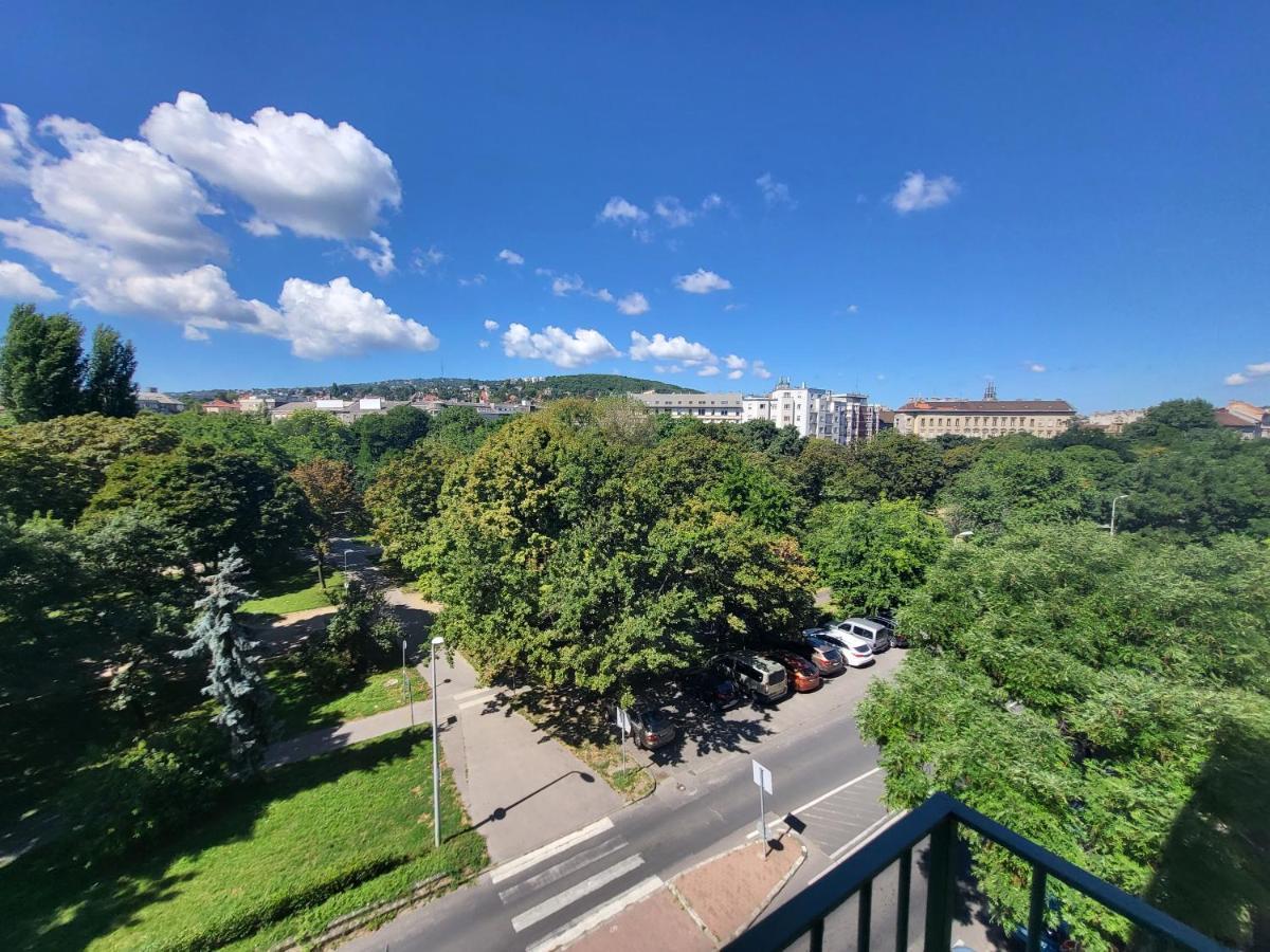 Sunny Panorama Flat Near Castle With Balcony Leilighet Budapest Eksteriør bilde