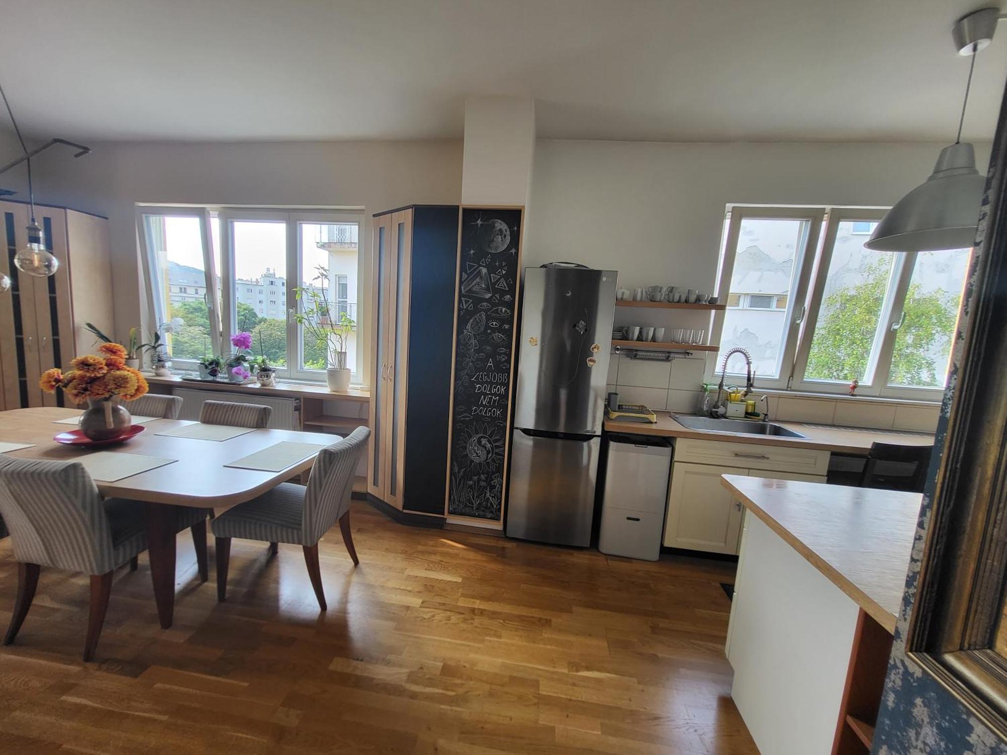 Sunny Panorama Flat Near Castle With Balcony Leilighet Budapest Eksteriør bilde